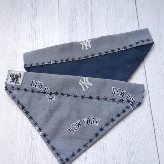New York Yankees Baseball Reversible Slip Over Bandanna Collar