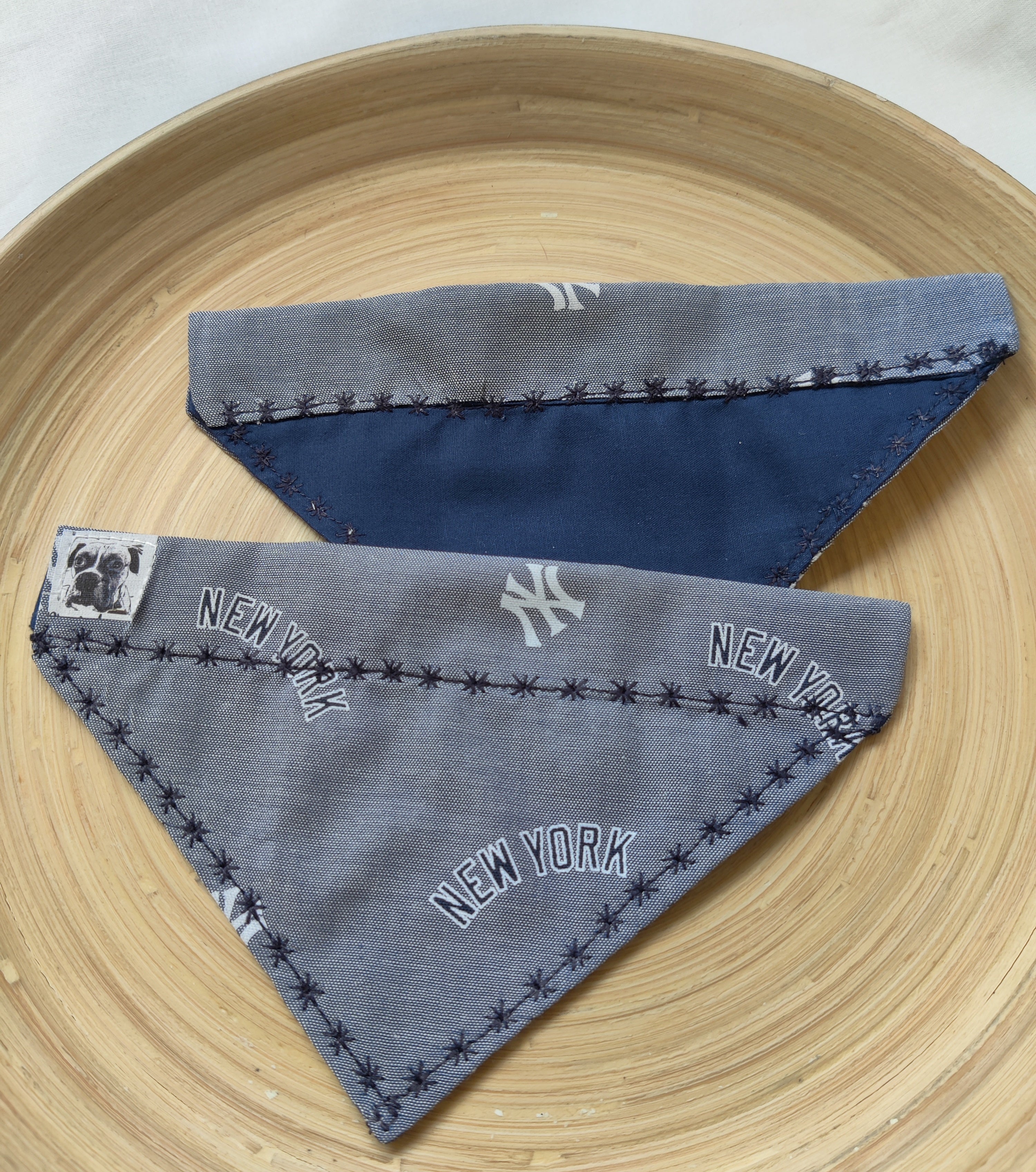 New York Yankees Baseball Reversible Slip Over Bandanna Collar